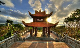 5 NGÔI CHÙA BẠN NÊN TỚI TRONG DỊP ĐẦU XUÂN